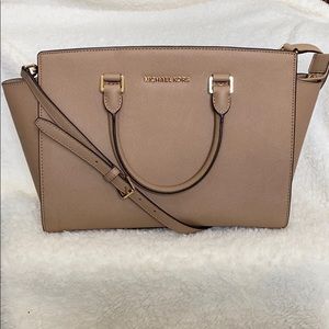 Selma MK tan handbag/crossbody